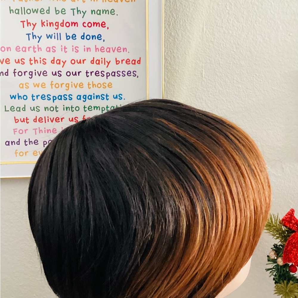 Two Tone Short Cut Machine Made No Lace Synthetic wig Any occasion